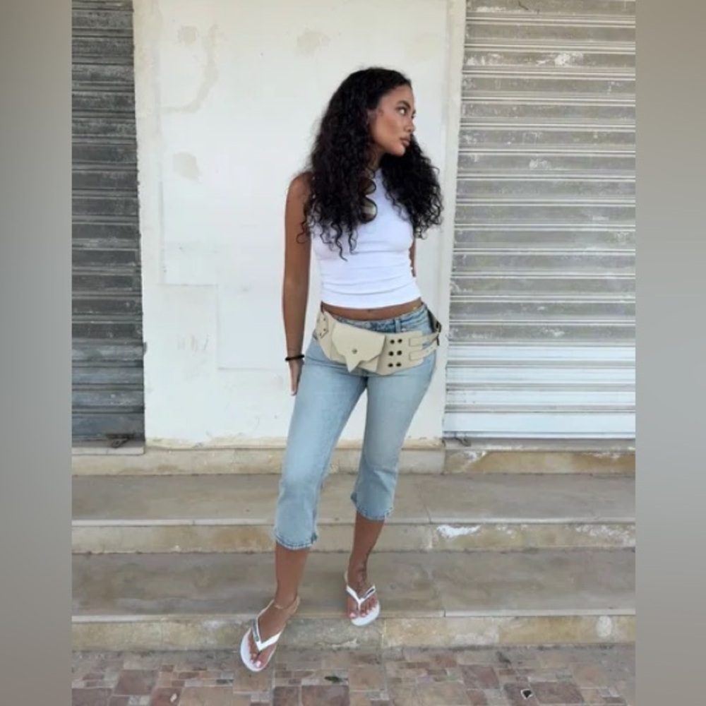 Mid Rise Denim Capris - Picture 9 of 9